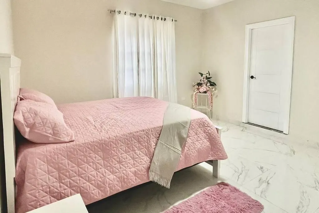La Urena Villa Familiar Con Piscina Cerca Av Ecologica הרפובליקה הדומיניקנית